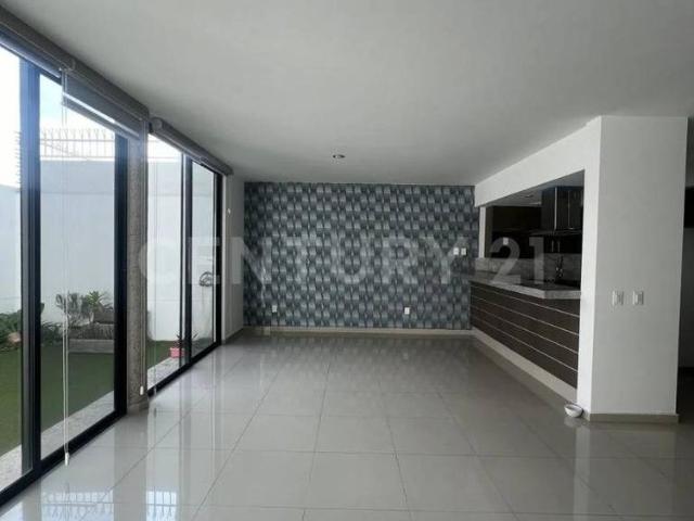 Casa en renta, Col. Valle Imperial, Zapopan, Jal