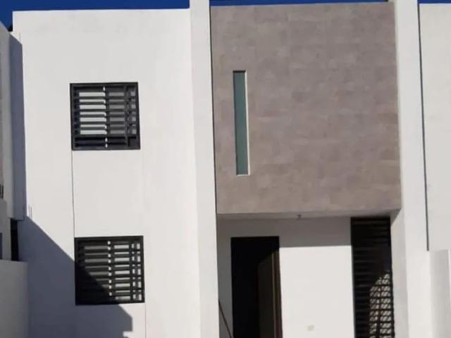 CASA EN RENTA COL. ALMERIA, APODACA