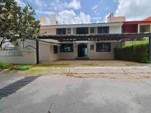 Casa en Renta, Col, Bugambilias, Zapopan, Jalisco
