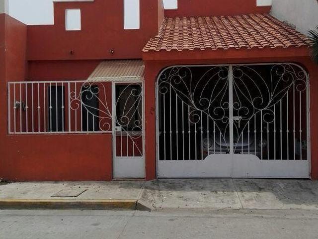 CASA en Renta Col. JACARANDAS