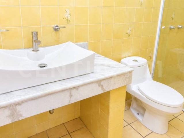Casa en Renta, Col, Jardines del bosque, Guadalajara,Jal