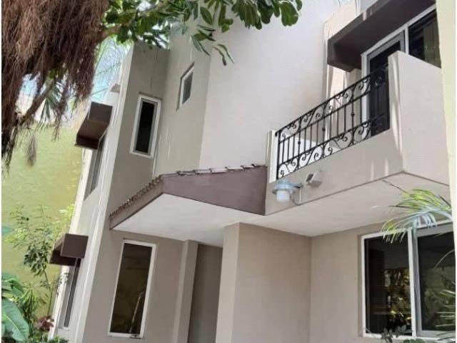 Casa en RENTA Col. lomas de rosales