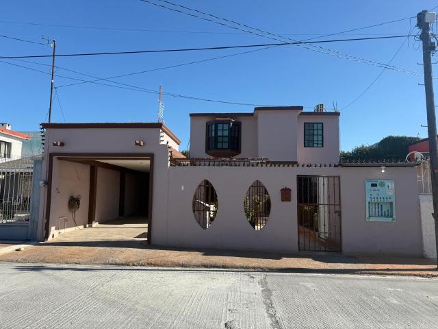 CASA EN RENTA COL. LONGORIA