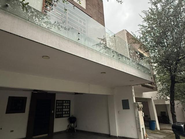 CASA EN RENTA COLONIA ALTARIA RESIDENCIAL, APODACA
