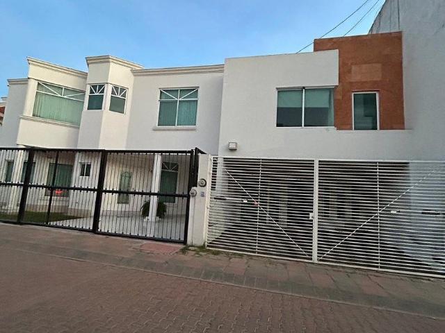 Casa en renta Colonia Fátima amueblada