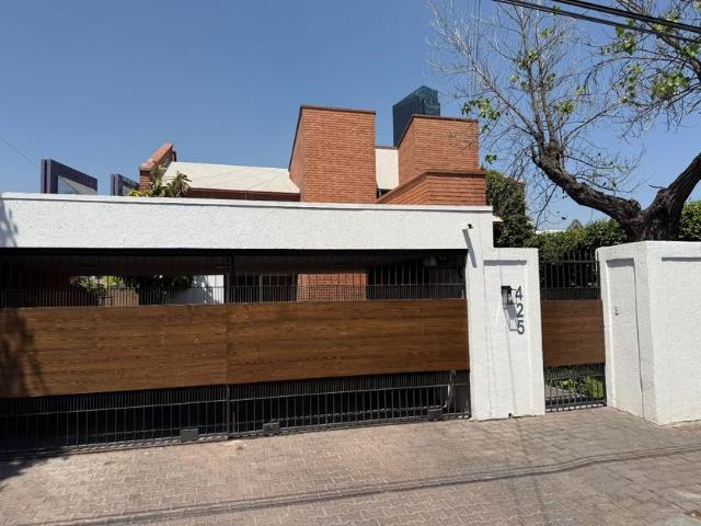 Casa en renta Colonia Fuentes Del Valle, San Pedro Garza García