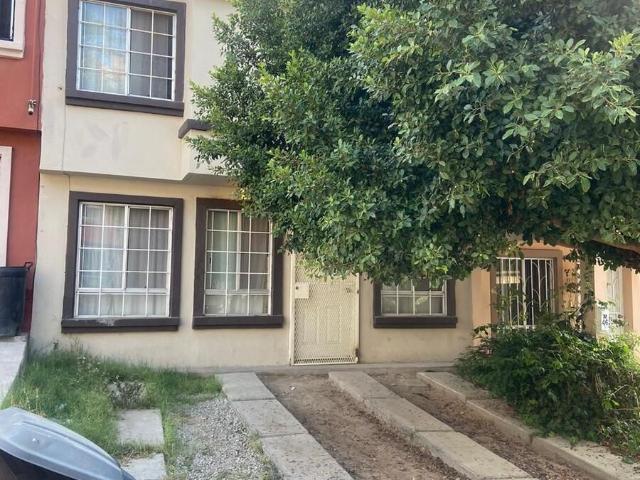 CASA EN RENTA COLINAS DE AGUA CALIENTE