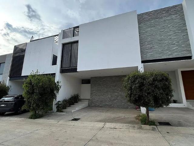 Casa en renta Colinas De Tesistán, Nuevo México, Zapopan, Región Centro, Jalisco, 45203, México