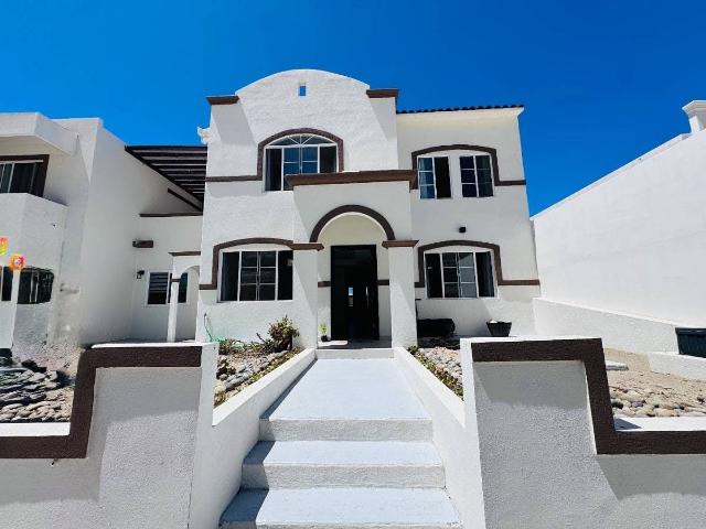 CASA EN RENTA – COLINAS DEL SAUZAL, ENSENADA, B.C