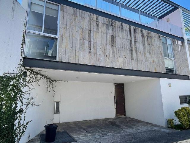 Casa en Renta | Colli urbano atrás de plaza la perla