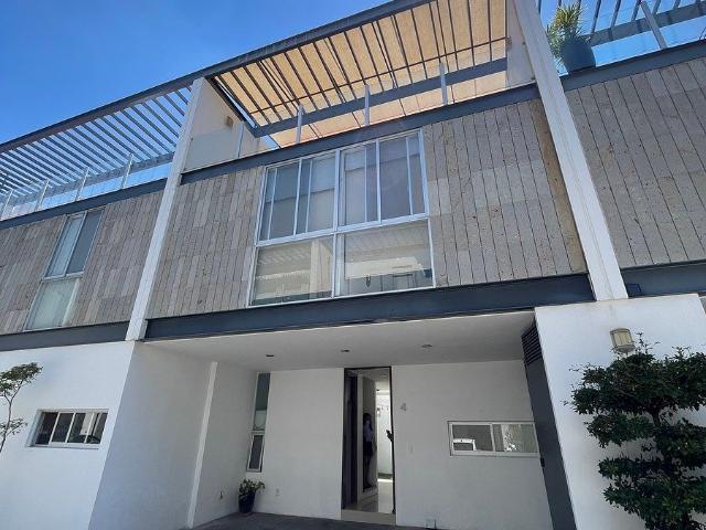 Casa en Renta | Colli Urbano atrás de plaza la Perla