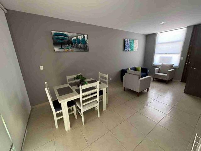 CASA EN RENTA COMPLETAMENTE AMUEBLADA