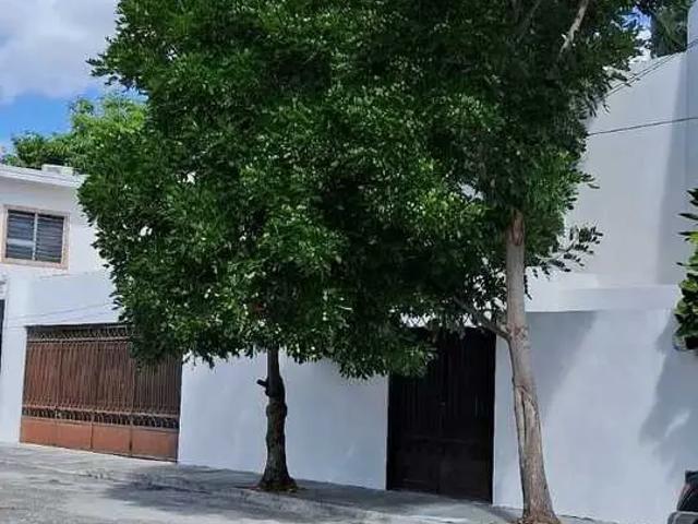 CASA EN RENTA CON 4 HABITACIONES Y ALBERCA, EN BENITO JUÁREZ NORTE, MERIDA