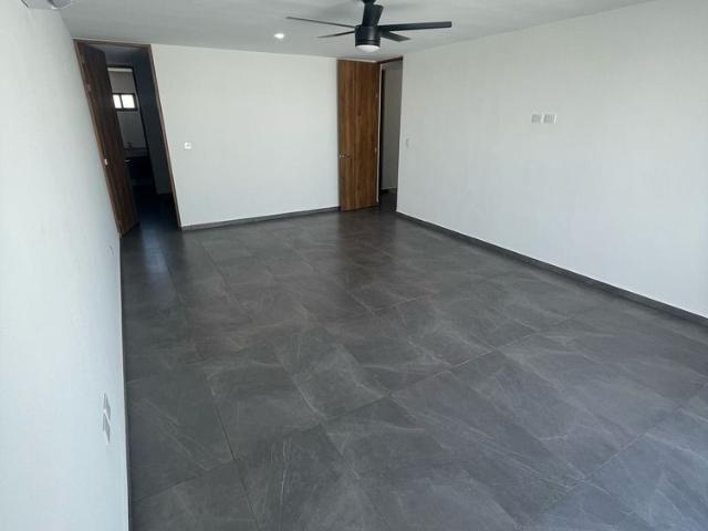 Casa en Renta con 4 Recámaras en Cholul, Mérida