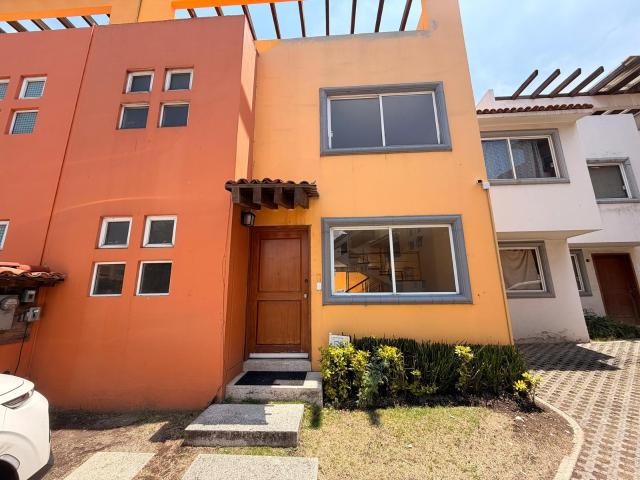 Casa en Renta con Terraza y Balc?n en Real de Atizap?n