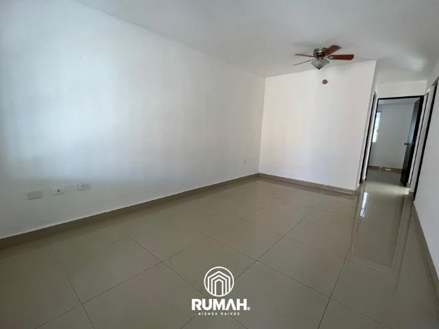 CASA EN RENTA CON TERRENO EN LA COLONIA TERRANOVA
