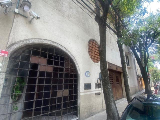 casa en renta con uso de suelo ideal oficina