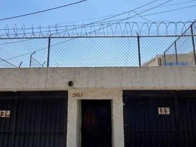 Casa En Renta Con Uso De Suelo Mixto En Jardines Alcalde