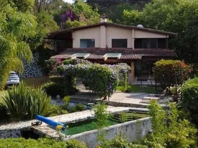 Finca en VENTA con alberca y vista panorámica a Monte Alto, Valle de Bravo
