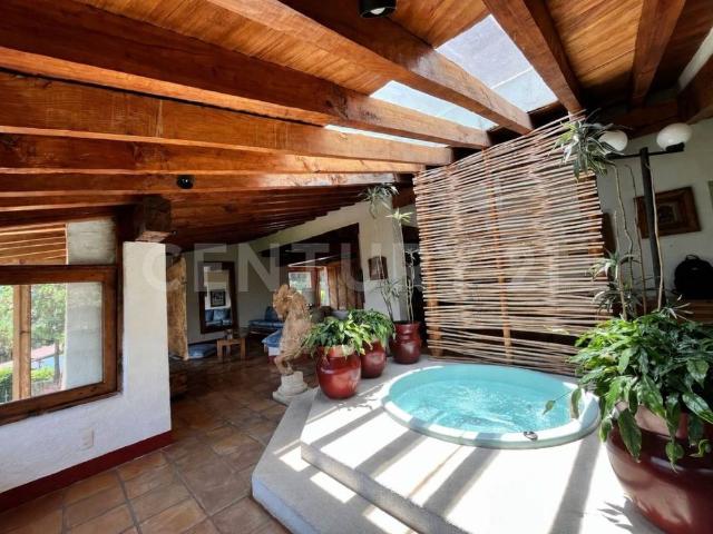 CASA EN RENTA CON VISTA AL LAGO, SANTA MARÍA AHUACATLÁN, VALLE DE BRAVO