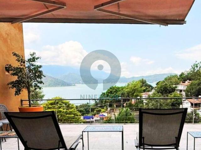 Casa en RENTA con vista al lago y jacuzzi | caminando al centro de Valle