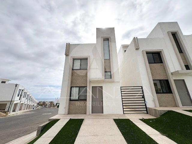 Casa en Renta con Vista al Mar | Residencial San Marino