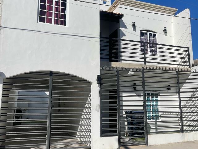 CASA EN RENTA CON ALBERCA A LARGO PLAZO