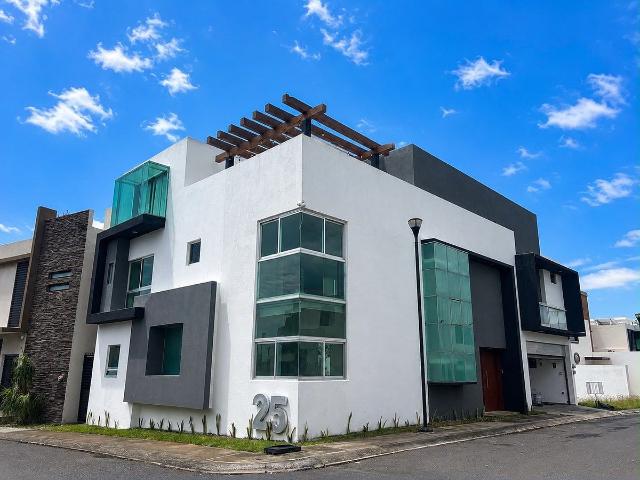 Casa en Renta con alberca en Lomas Diamante en la Riviera Veracruzana