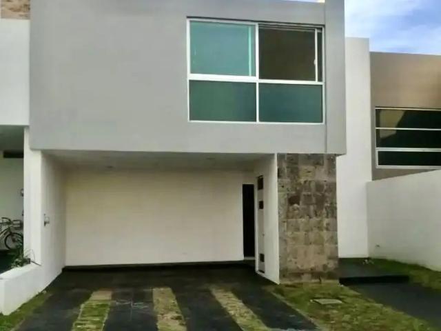 Casa en renta con alberca privada | puerta del valle