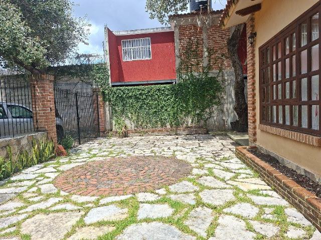 Casa en Renta con amplio jardín