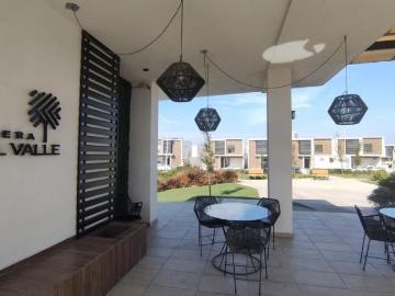 Casa en renta con Fraccionamiento Rivera del Valle