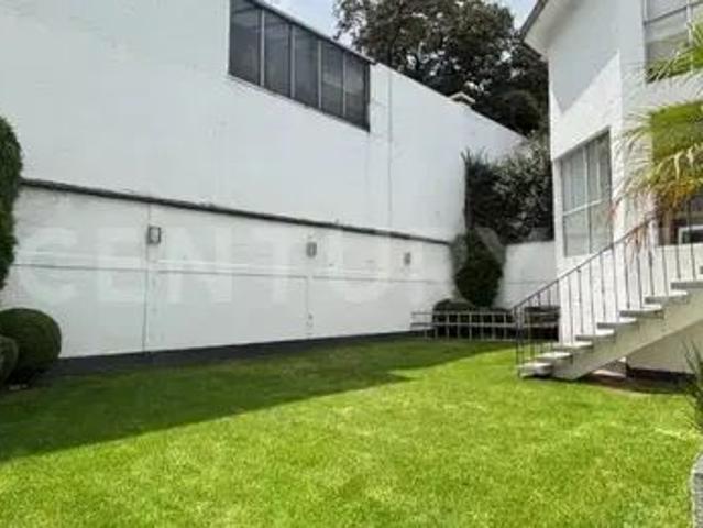 Casa En Renta Con Jardín En Venta En Jardines En La Montaña | 450 M²