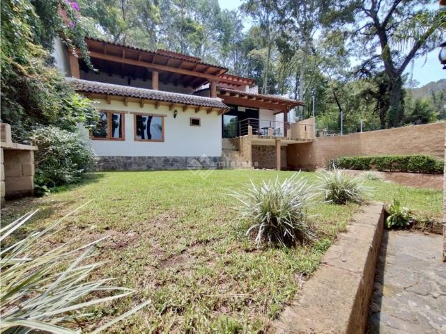 CASA EN RENTA CON JARDIN | VALLE DE BRAVO