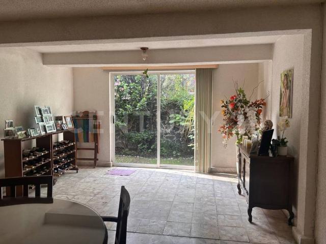 Casa en Renta con Jardín y Estudio en Lomas de Padierna | Espacios Amplios