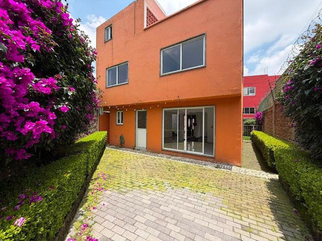Casa en renta con jardin y roof privado en Contadero