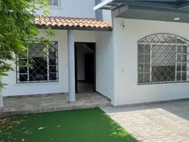 Casa En Renta Con Recamara En Planta Baja Y Baño En Milenio Iii