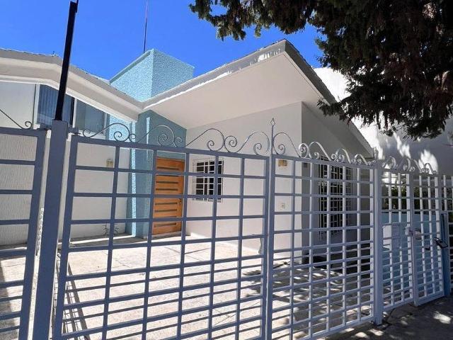 CASA EN RENTA CON RECÁMARA EN PLANTA BAJA EN LOMA DORADA, QRO