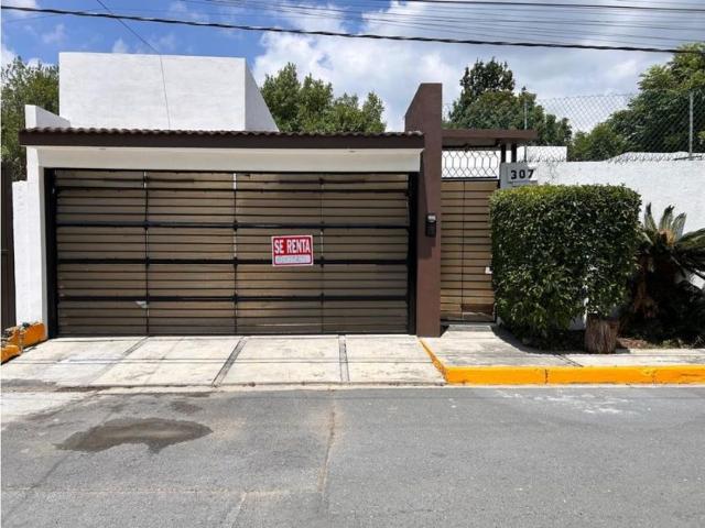 Casa en renta Congregacion Yerbaniz, Santiago, Nuevo León