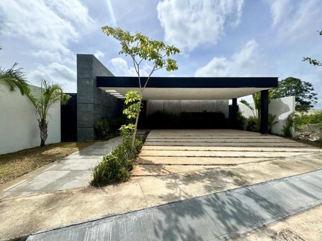 Casa en Renta Conkal PRIVADA