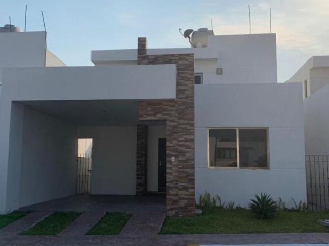Casa en renta Consultorio Farmacias Similares, Avenida Lazaro Cárdenas, Lomas De Las Flores 1, Campeche, 24060, Mex