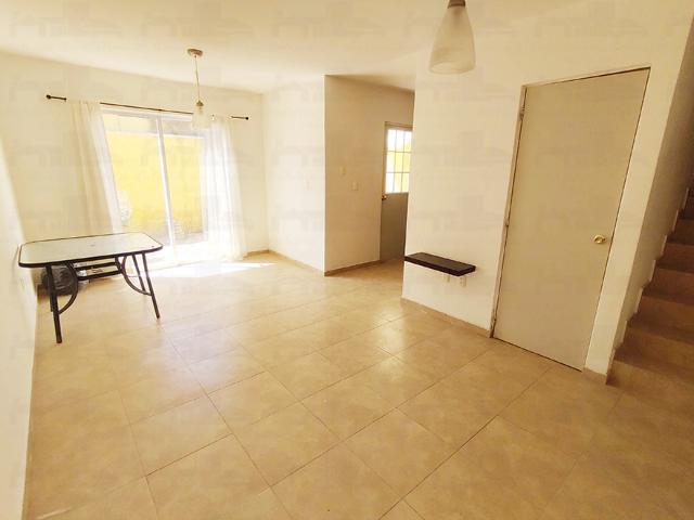 Casa en Renta de Dos Habitaciones dentro de Privada en Real Toledo Pachuca