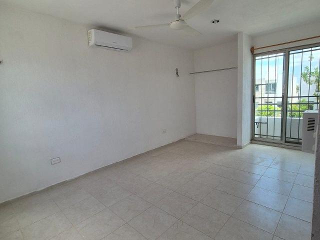 Casa en Renta de Dos Plantas – Fraccionamiento Los Héroes