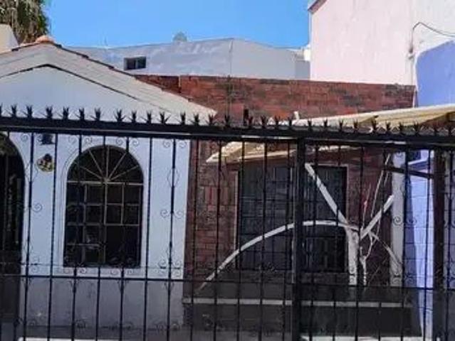 Casa En Renta De Un Piso, Sector Tulipanes Al Norte Saltillo