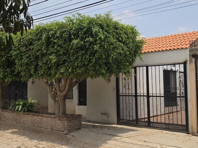 CASA EN RENTA DE UNA PLANTA CERCA DE CASETA CERVERA, GTO