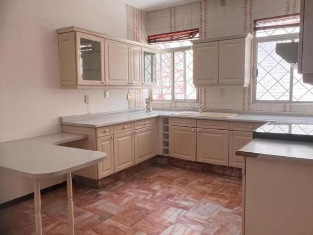 Casa en venta de una planta para oficinas