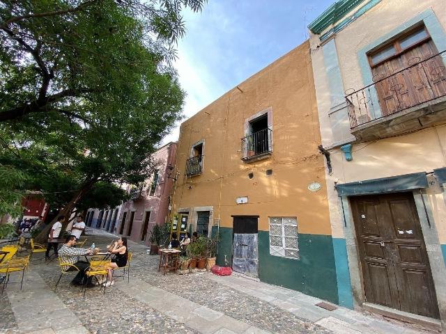 Casa en RENTA de uso comercial en plazuela de San Fernando Guanajuato