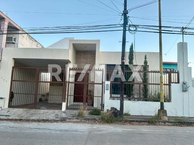 CASA EN RENTA DE 1 PISO