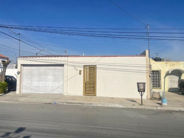 Casa en RENTA de 1 planta en Tulipanes