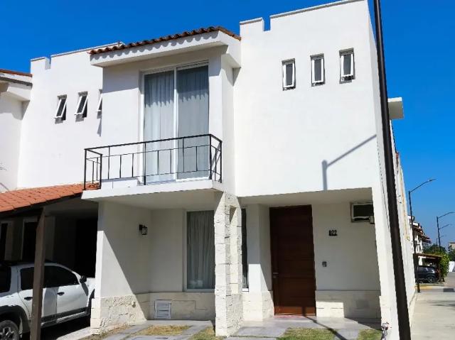 Casa en renta de 3 habitaciones en Villas Paradiso Las Juntas Vallarta