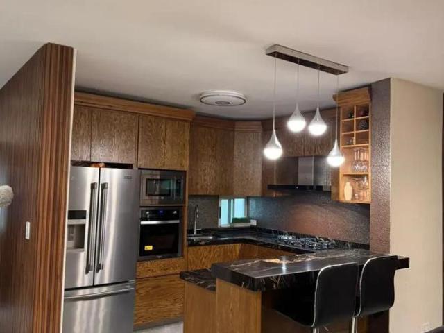 CASA EN RENTA DE 3 NIV. AMUEBLADA CON ACABADOS DE LUJO, EN CUMBRES ORO REGENCY